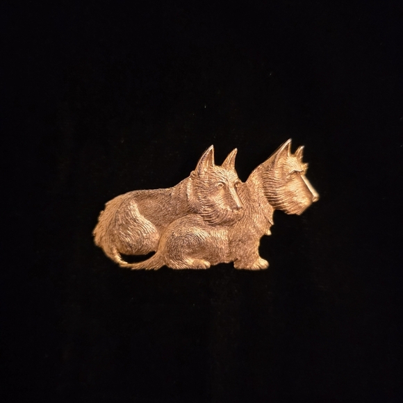 Jewelry - Vintage Double Scottish Terrier Brooch – Textured Gold Tone Metal